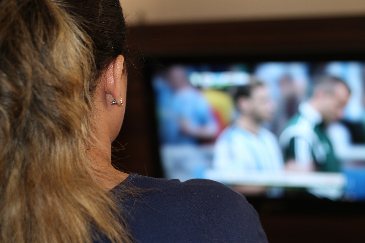 Rugby on tv tonight deals
